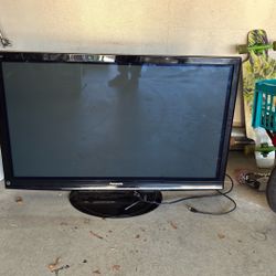 Panasonic tv 45”