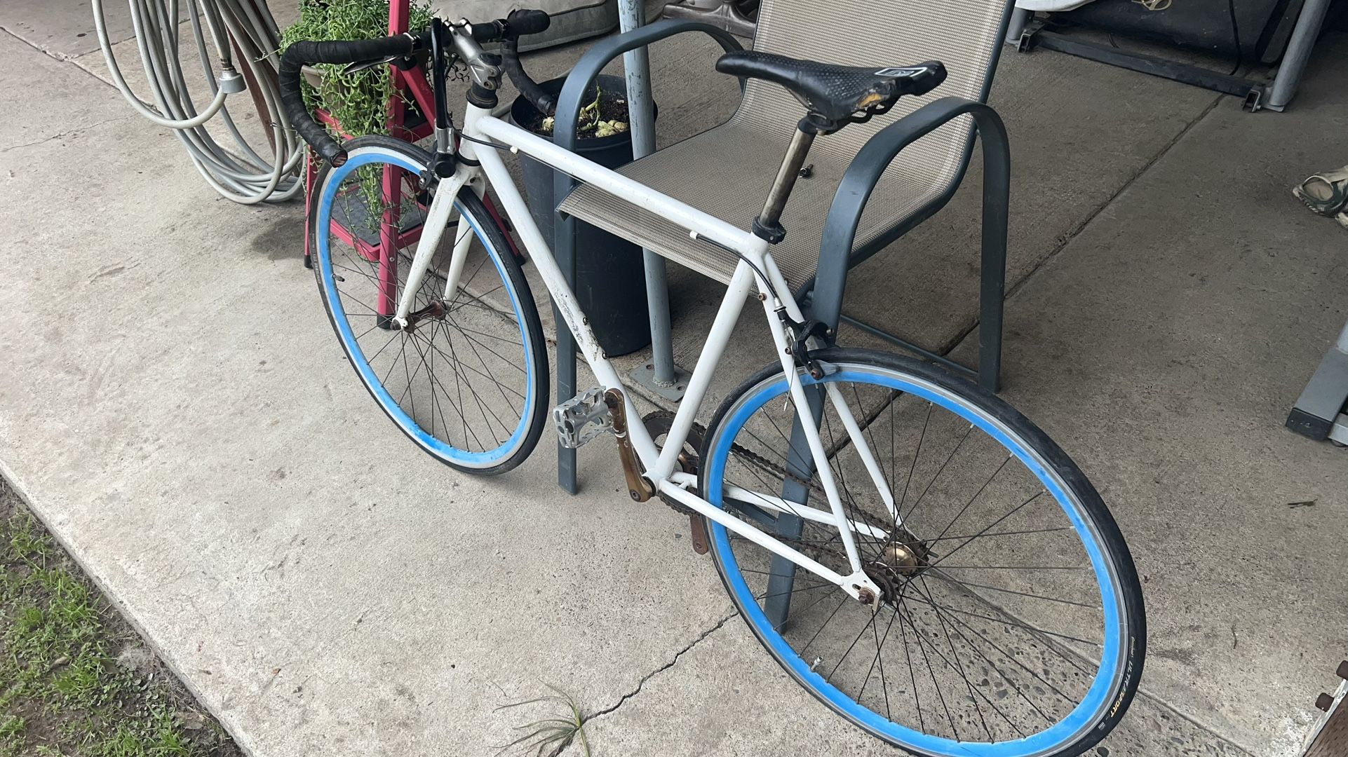 Fixie / Single Speed Bike + Kryptonite U-Lock – Needs Work 