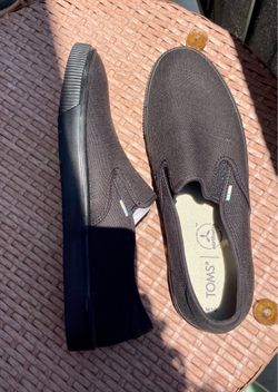 Tom’s Men’s shoe slip in