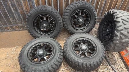 Set of (5) – 28x10x14 UTV tires