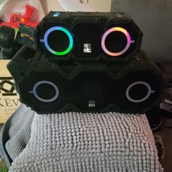 2 Altec Speakers Bluetooth