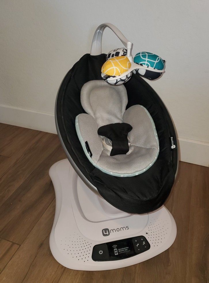 4Moms Mamaroo 4 Multi-motion Swing