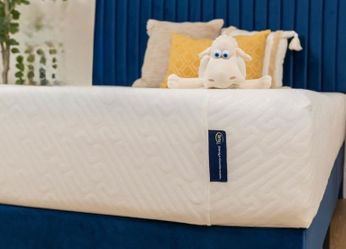 Serta 10 inch Queen Mattress Medium