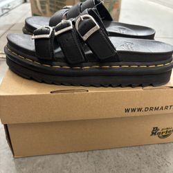 Doc Marten Sandal