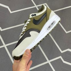 Jordan 1 Low Golf Travis Scott Neutral Olive 64