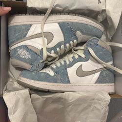 Hyper Royal Air Jordan 1 