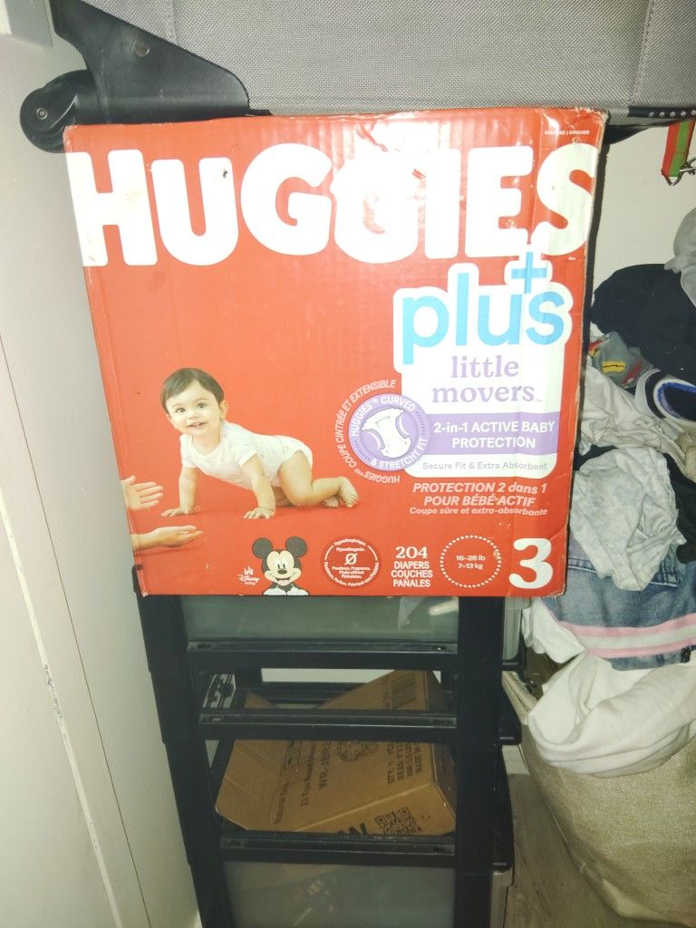 Huggies Plus Size 4 (204 Diapers)
