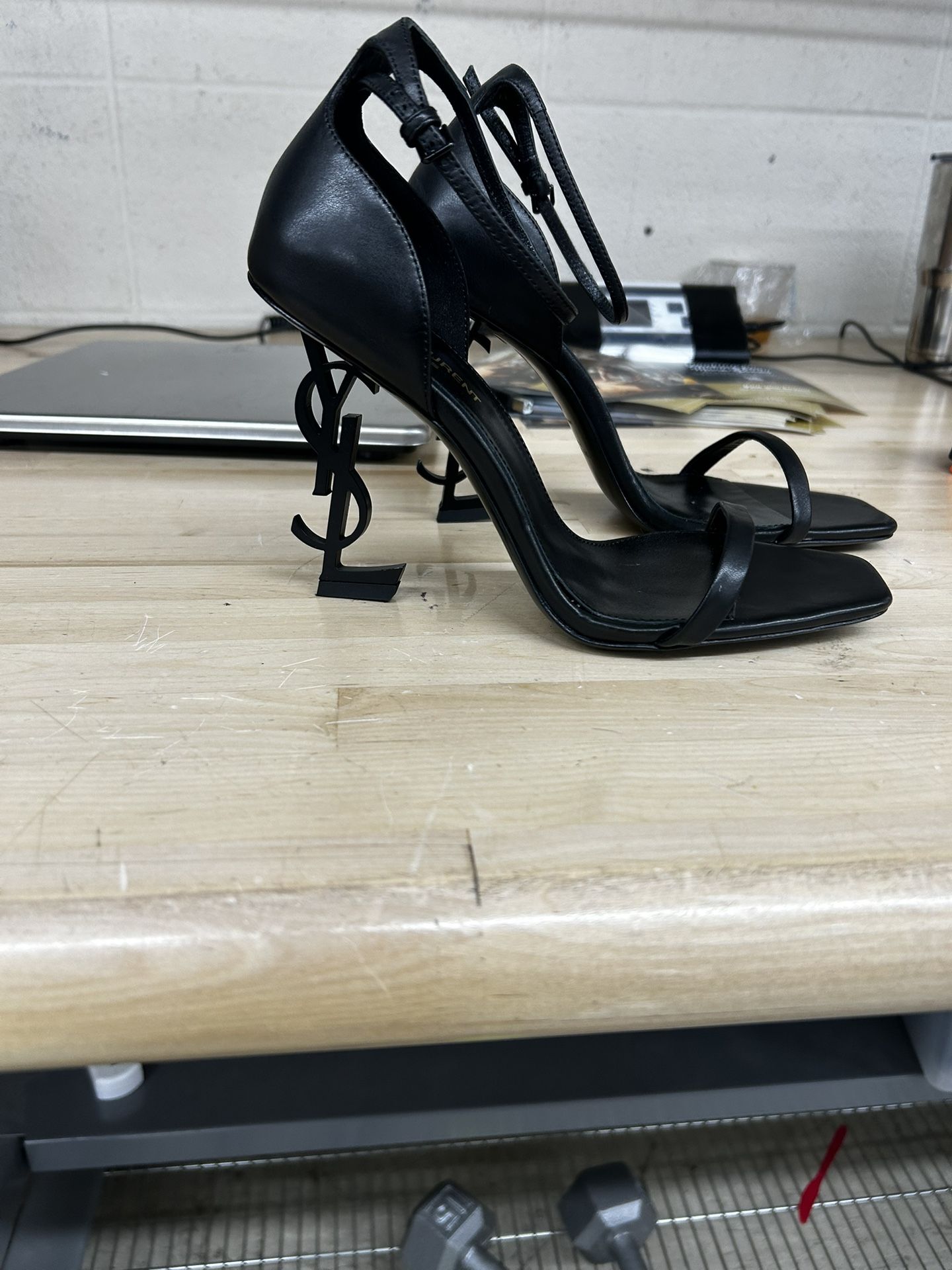 Women’s Designer Heels Size 8.5