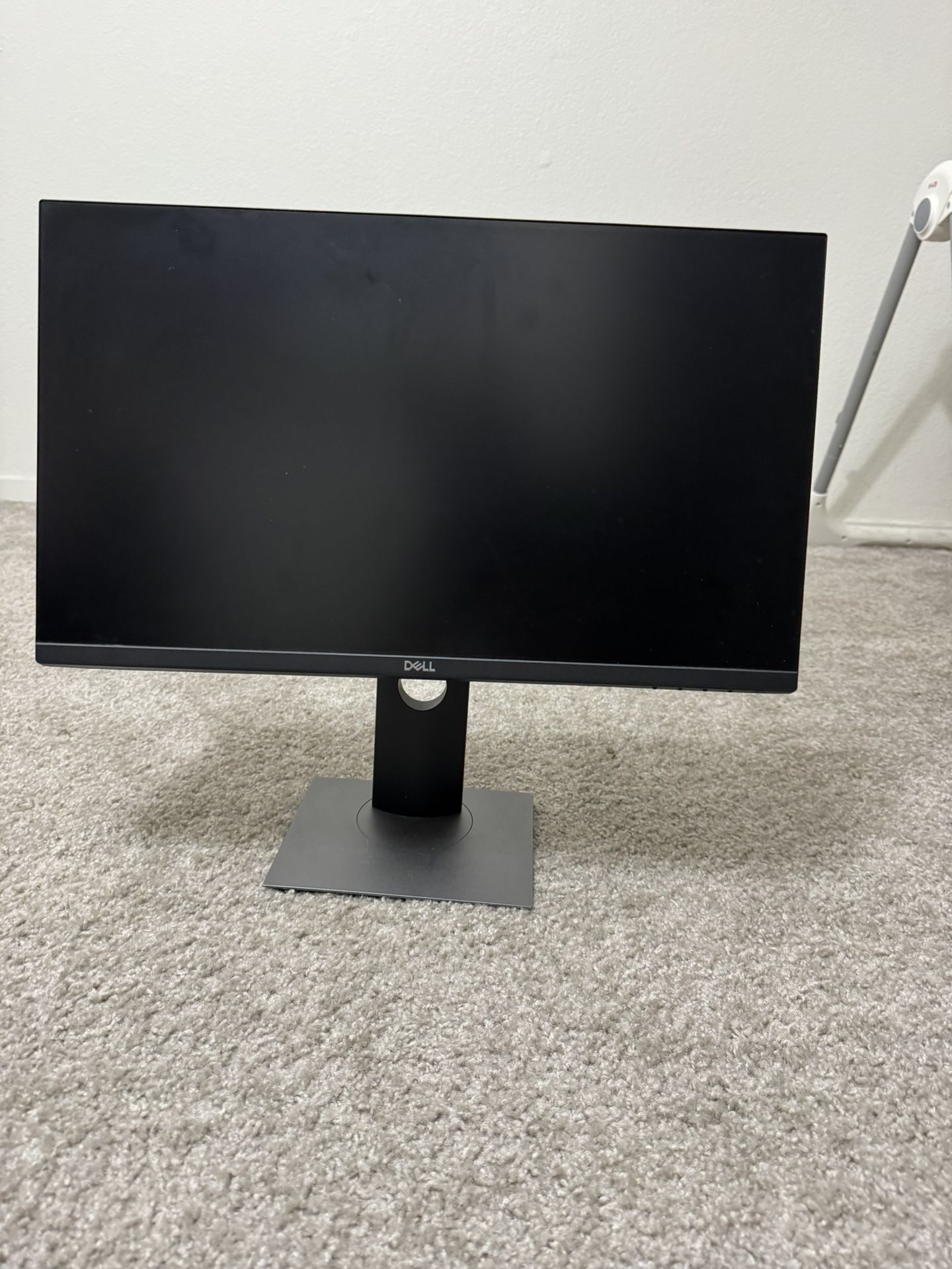 Dell 24” Monitors + Dual Monitor Desk Mount – Excellent Condition