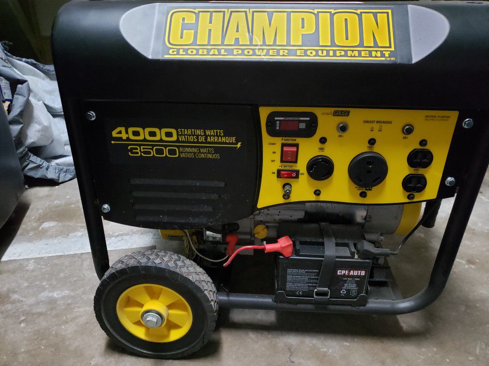 Champion 4000W Portable Gas Generator