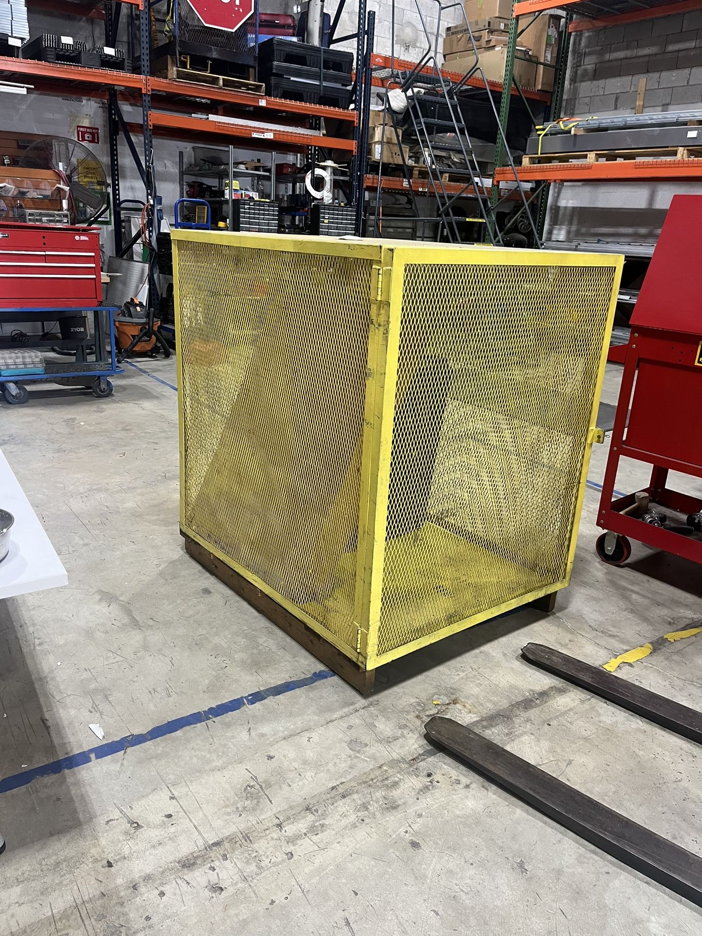 Forklift Tank Cage