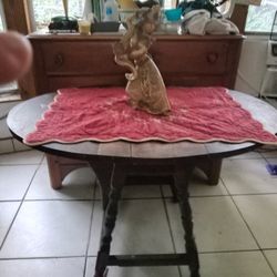 18th Centry Engish Oak Oval Drop Leaf Table

