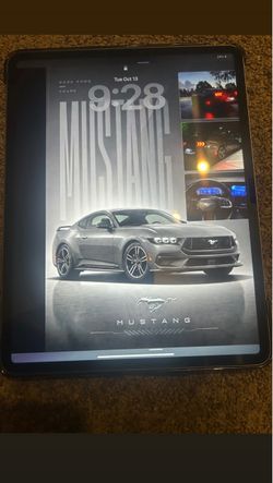 Apple IPad Air 13” space gray 128gb storage