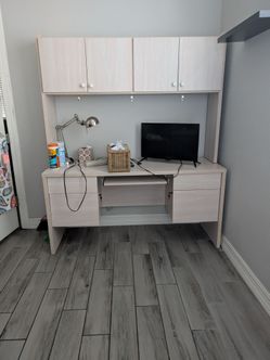 3-Piece Home Office Set – Desk with Hutch & 2 Matching Tall Bookcases