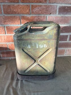 Water Jerry 5 gallon US Army WW2 dated 1944 with base no strap