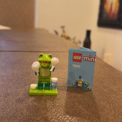 Lego Mini Figure (frog)