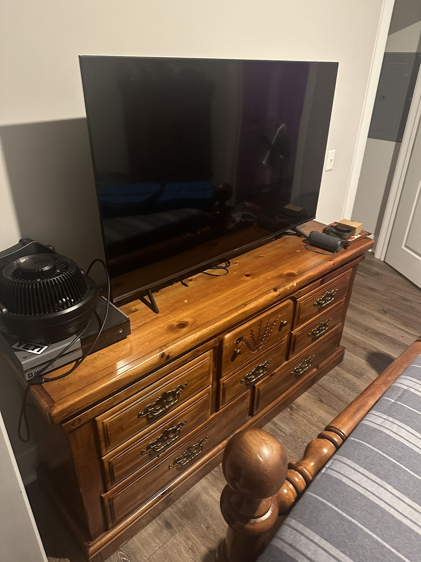 Queen Bedroom Set