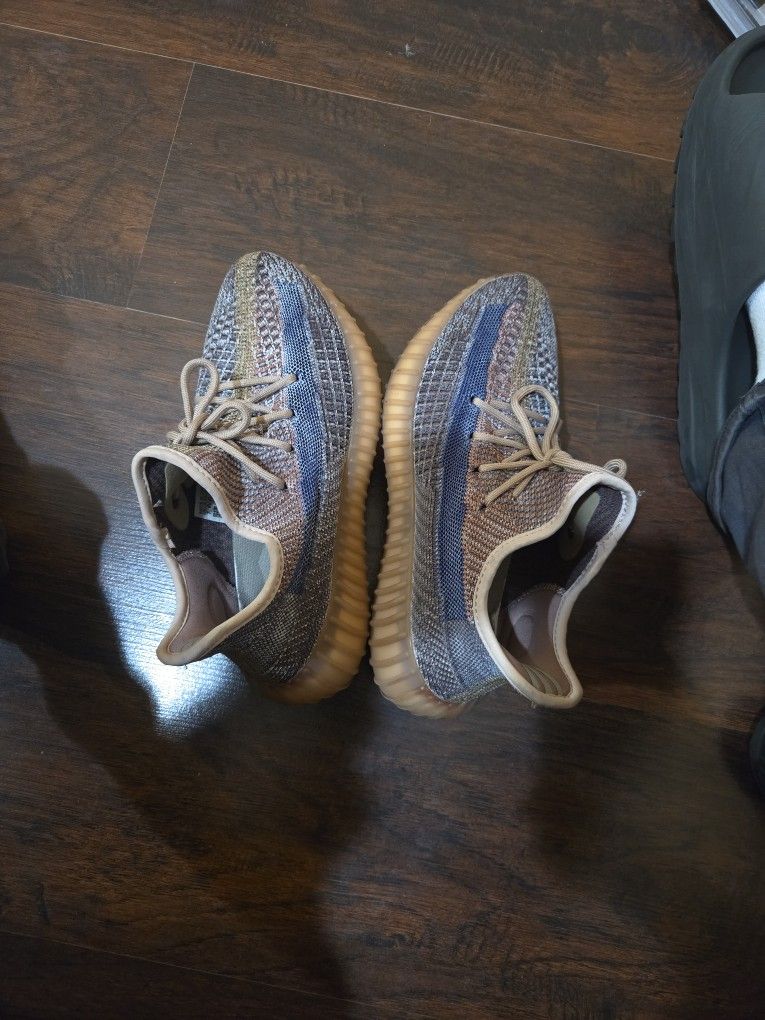 Adidas Yeezy Boost 350 V2,