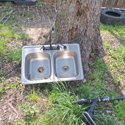 Double sink.