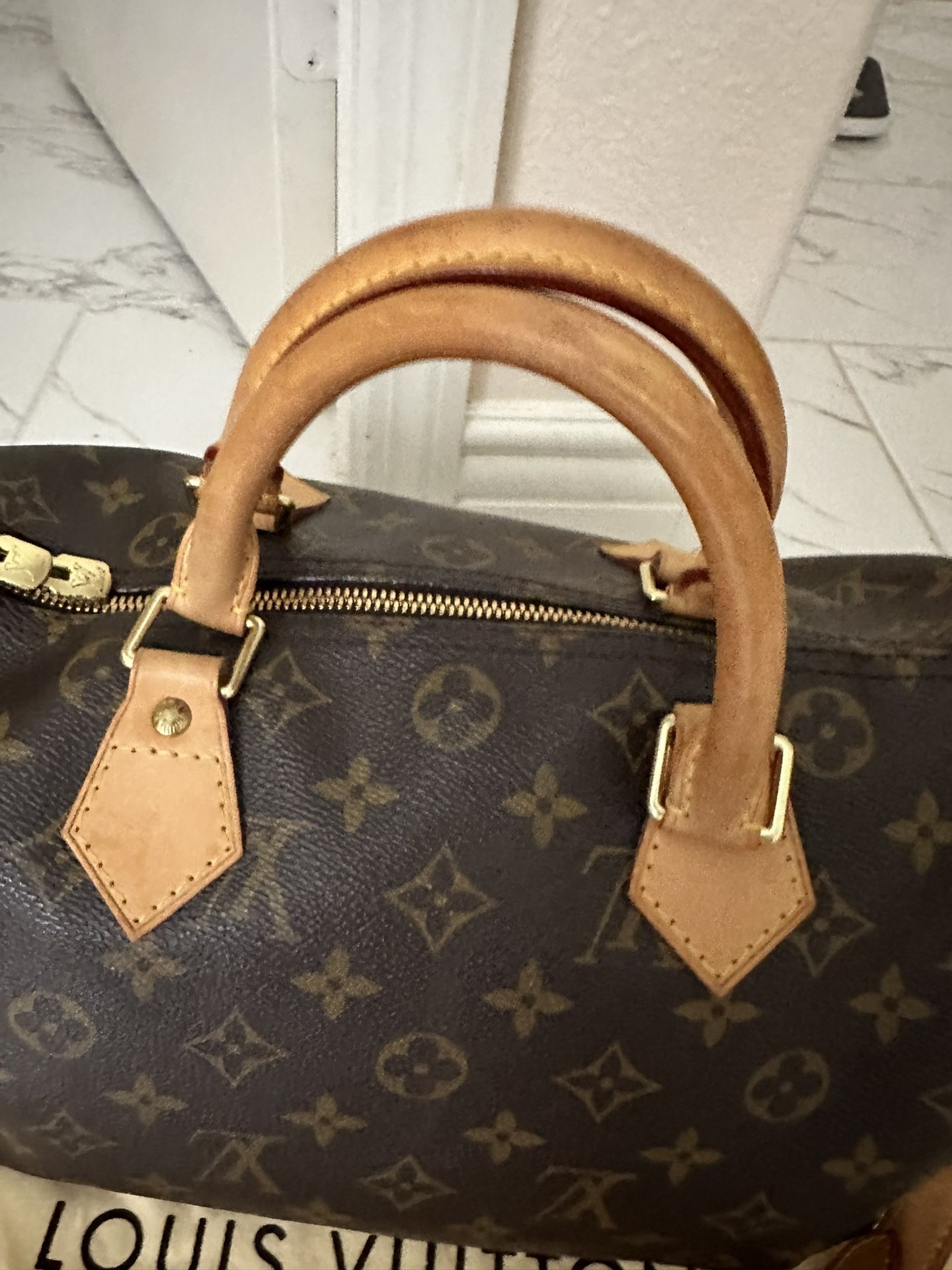 Louis Vuitton Mens Wallet for Sale in La Mirada, CA - OfferUp