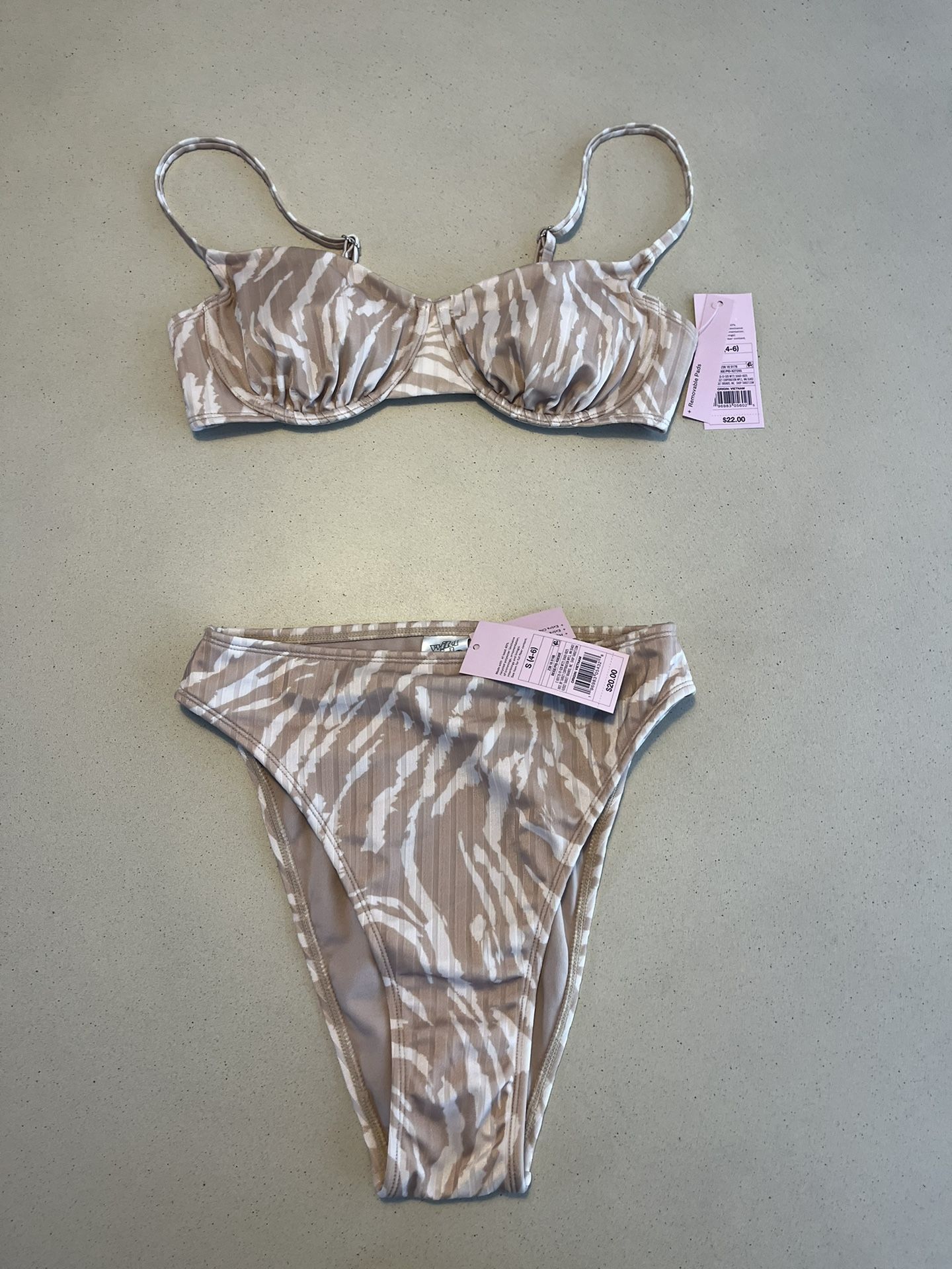 NWT - 2 Piece Bikini Set (S)