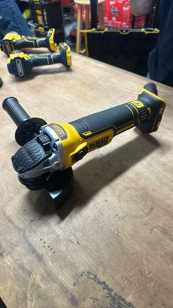 DEWALT 20V MAX XR Cordless Brushless 4.5 in. Slide Switch Small Angle Grinder with Kickback Brake (Tool Only)