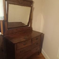 Vintage (Possibly Antique) Dresser