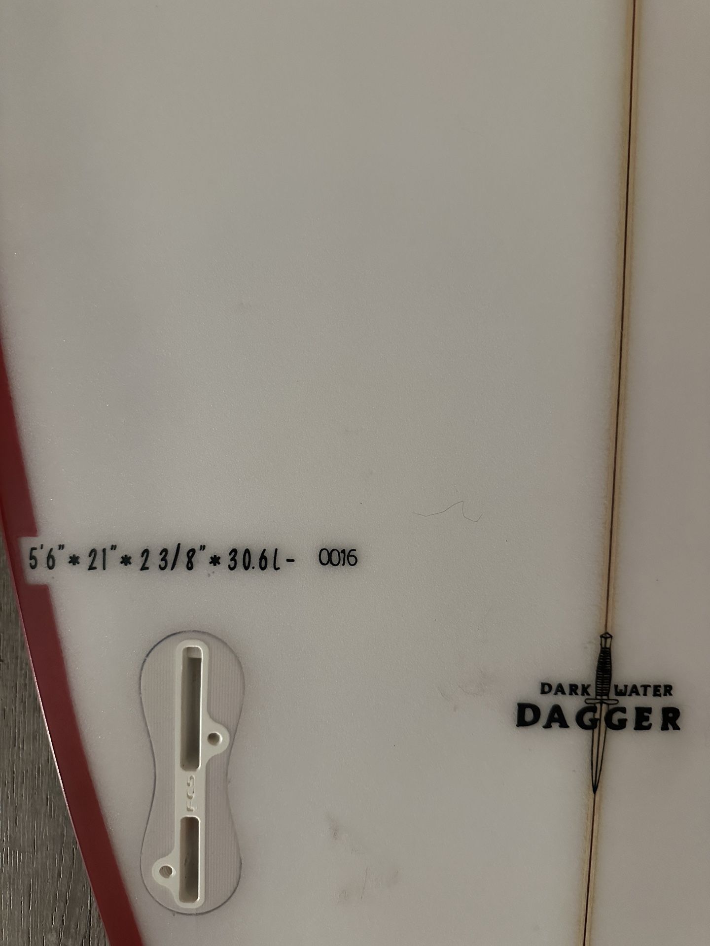 5'6 Magic Carpet Surfboards “Dark water Dagger”