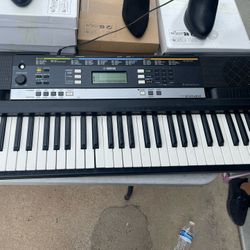 YAMAHA PSR-E243 KEYBOARD