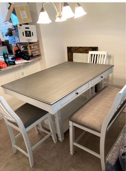 🌊🍂 Bring coastal charm to your holiday table! 🦃✨ Jolene Coastal Counter-Height Dining Set — $375 OBO