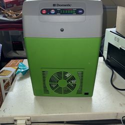 Dometic Portable Electric Cooler / Warmer