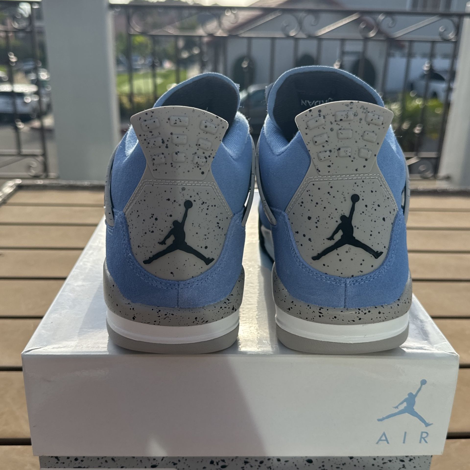 Nike Air Jordan 4 Retro University Blue