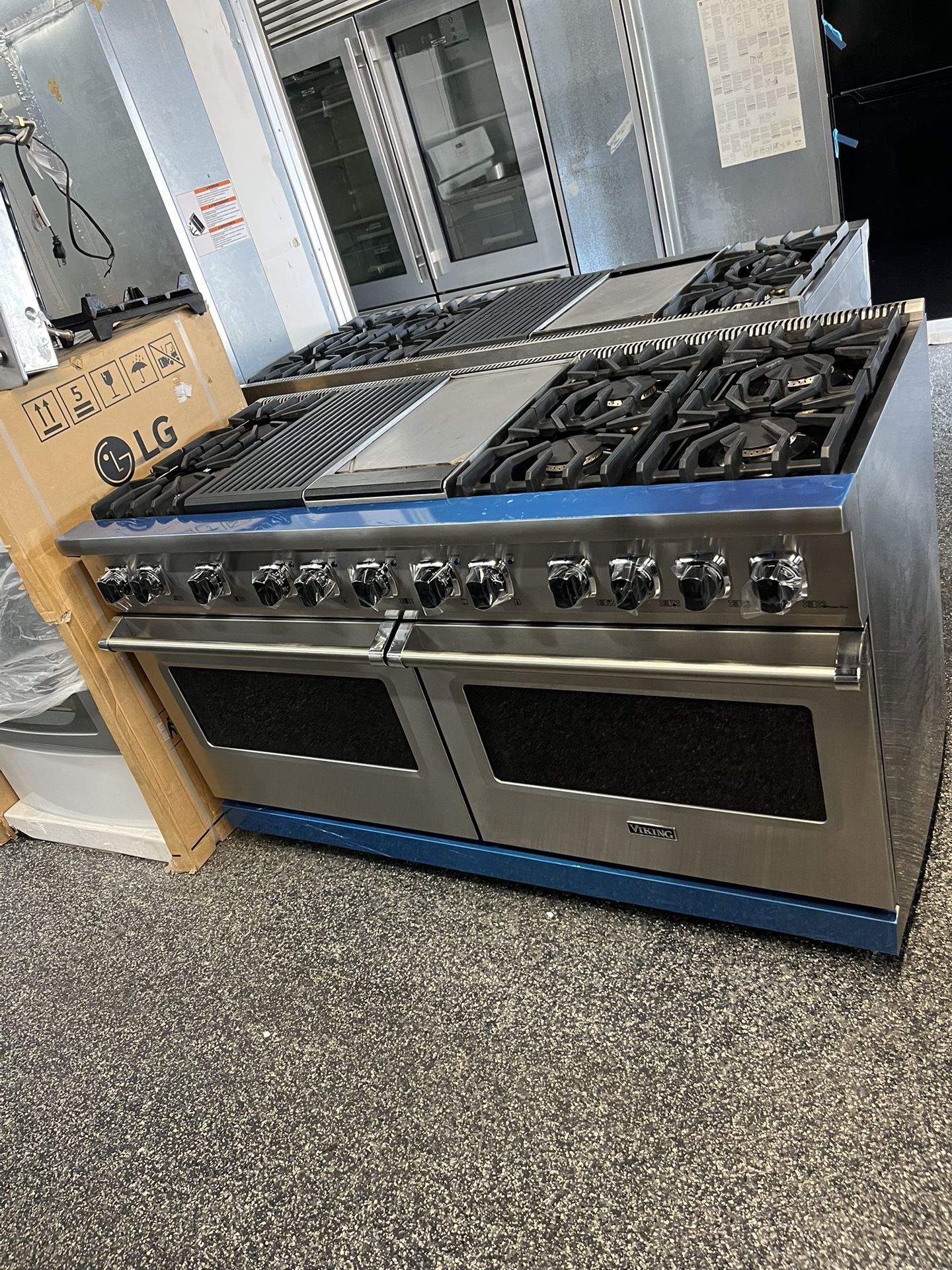 Viking 5 Series Dual Fuel 60” Range Stove Double Oven Grill