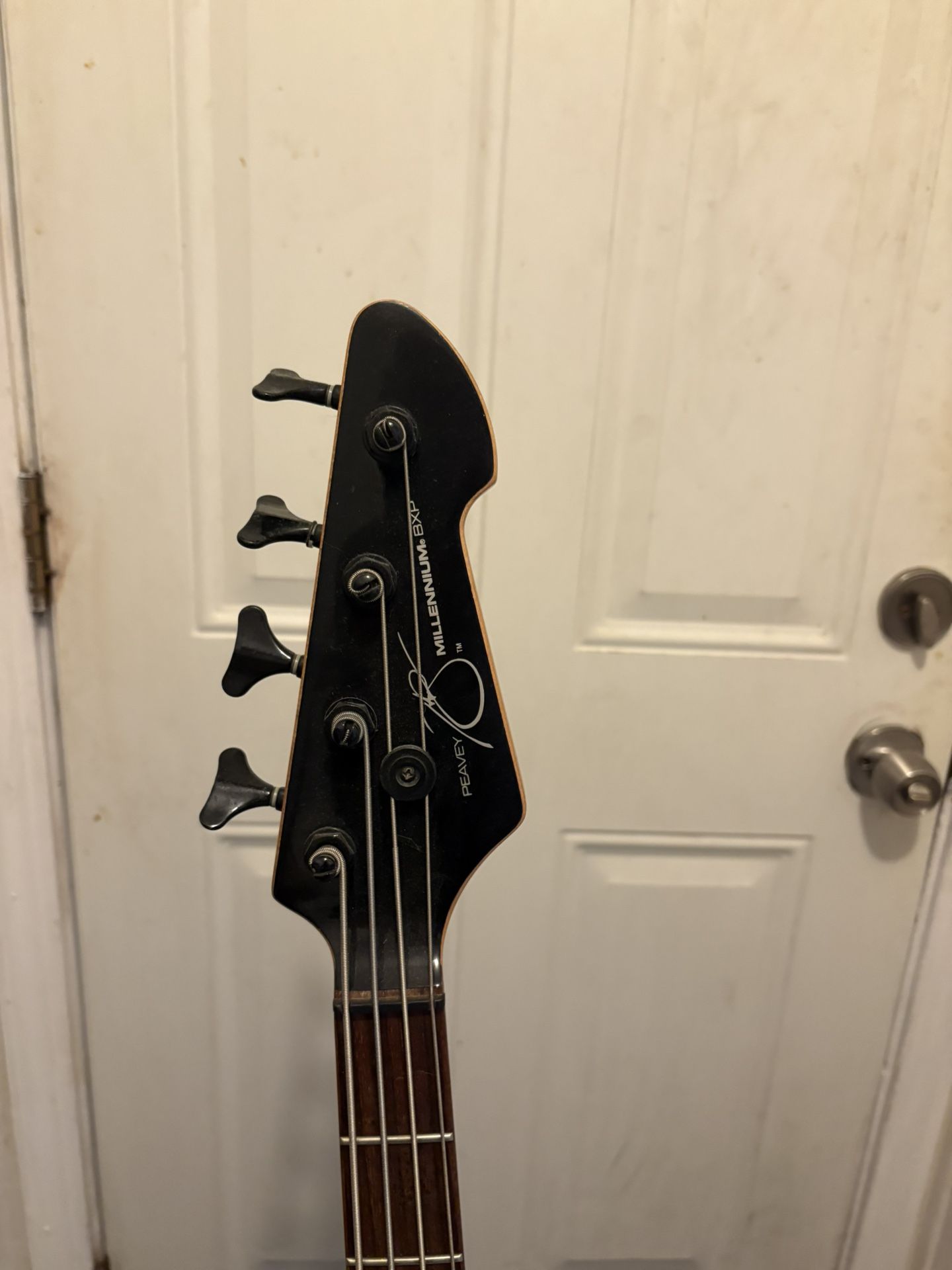 Nice Base Guitar Sounds Great Hundred Dollars Or Best Offer. Thank You.
