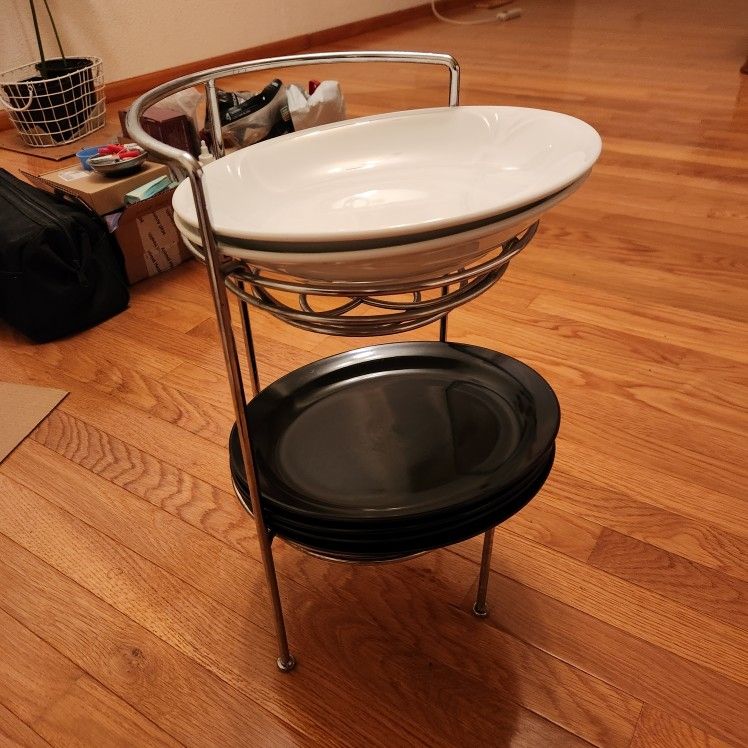 FREE Cake Pan, Plates Holder, Wall Decor