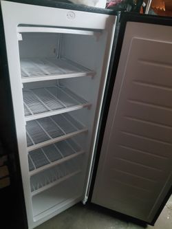 Stand alone medium freezer