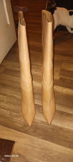 Nine West "Richy" Natural Lizard Knee-High Boots - Size 11 (Brand New) with box