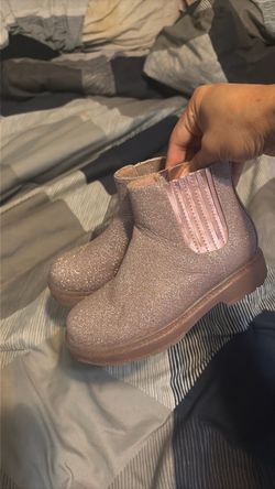 Girl boots