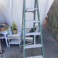 Excellent Condition, 6 Feet And More Sizes Available Fiberglass Ladders