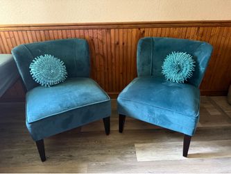 Pier 1 matching chairs