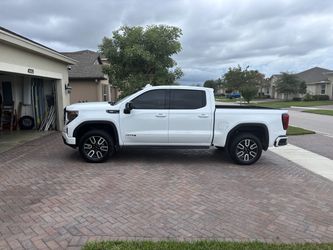 2025 GMC Sierra 1500 AT4 crew cab
