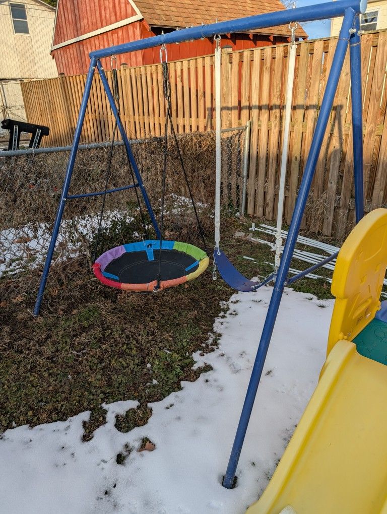 Kids Swing Set