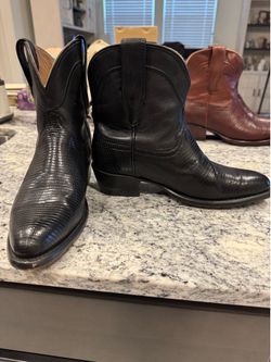 Tecova Women’s Lizard Boots