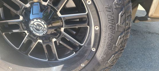 SCORPION SC18 20x10 wheels and tires