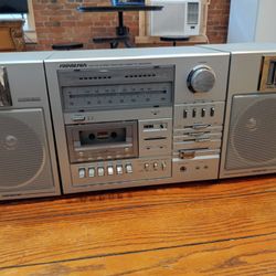 Sound design vintage radio am fm cassette doesn't work 
