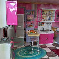 Kitchen Appliances Fully Equipped 