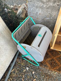 Tumbler compost bin