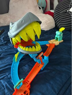 HOTWHEELS TRACK