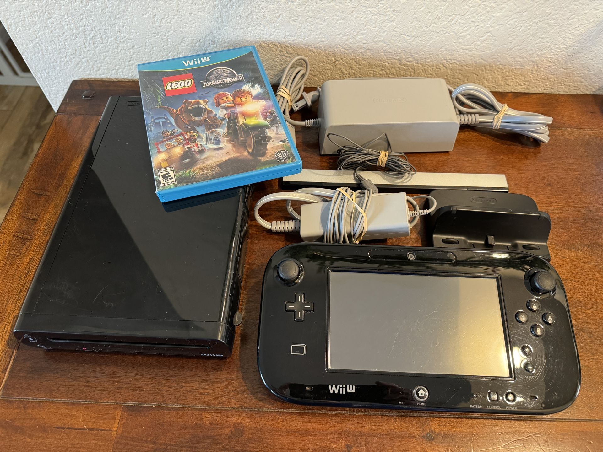 Nintendo Wii U Console & Gamepad for Sale in Peoria, AZ - OfferUp