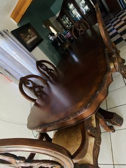 Beautiful Dinning Table